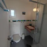 Landhaus-sutje-im-gruenen Lejlighed