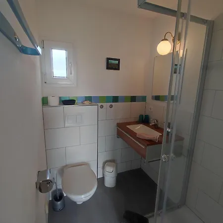 Landhaus-sutje-im-gruenen Lejlighed