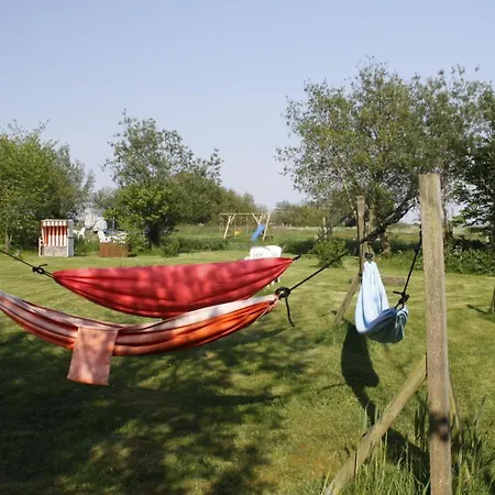Landhaus-sutje-im-gruenen